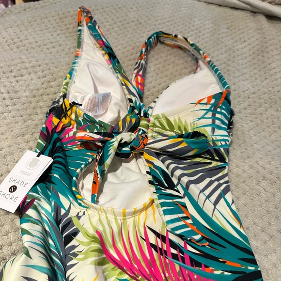 SHADE & SHORE size XLARGE Women's Ring Detail One Piece Swimsuit NEW - Picture 7 of 13